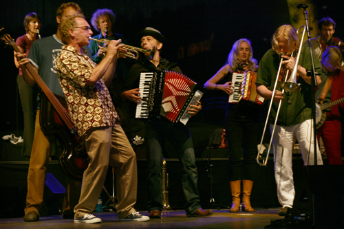 080804_17-hippies-011.jpg