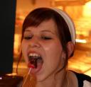 080120_karin_leckt.JPG
