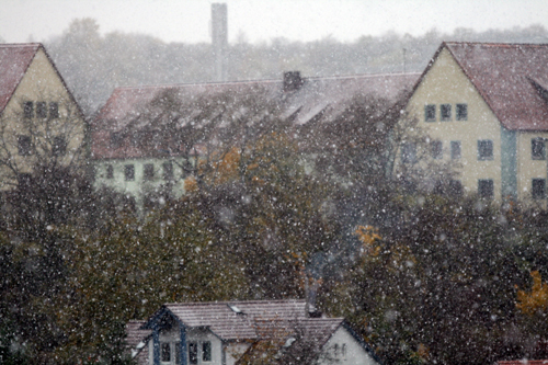 081029_snow_over_col_de_fox.jpg